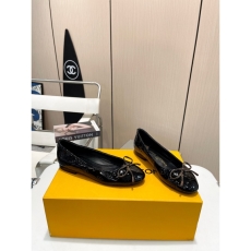 LV flat shoes